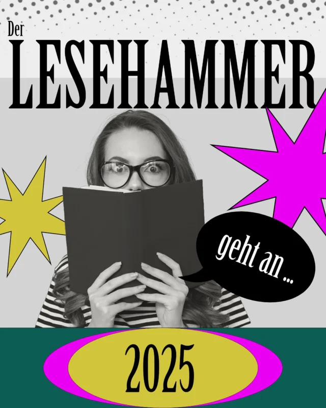 … „Today I‘ll steal his heart“ von Bianca Wege! 📖🥳

In diesem Jahr haben rund 30 Schüler:innen der SSG am LeseHammer teilgenommen und sechs vorgeschlagene Bücher gelesen und bewertet. 
Emarat aus der 9d sowie Angelina und Amelia aus der 10e haben selbstverständlich auch in diesem Jahr wieder beim LeseHammer mit vollem Einsatz in der Auswahljury mitgewirkt - toll! 
Die Abschlussfeier fand dieses Jahr unter Mitwirkung einiger Schüler:innen unserer Schulgemeinschaft statt. Für sehr köstliche Snacks 🥧🍕sorgten zwei HW-Kurse aus dem 9. Jahrgang und für die musikalische Gestaltung trat unsere Schulband „Ultraviolett“ 🎸🎤 auf, die gleichzeitig mit dieser Veranstaltung ihre Premiere hatte.
Ein riesiges Dankeschön an dieser Stelle für eure Mitgestaltung! 😊👏🏻
Wer nun auch Lust hat, die aktuellen Bücher zu lesen, kann sich diese ab sofort ausleihen - sprecht dafür einfach eure Deutschlehrer:innen an!📚

#LeseHammer
#lesen
#Bücher
#Bücherwurm