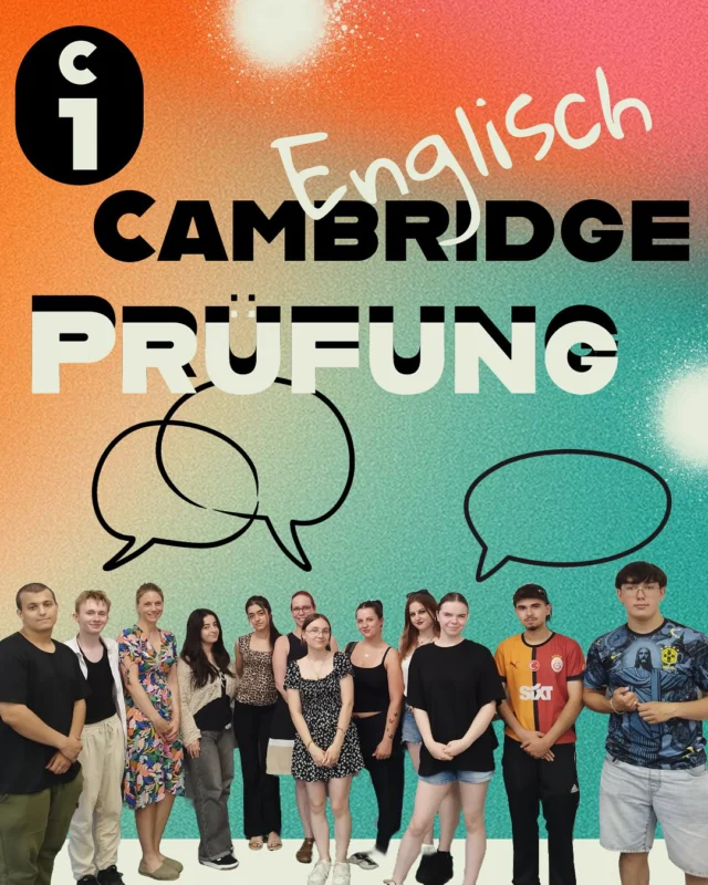 🏴󠁧󠁢󠁥󠁮󠁧󠁿 C1 Cambridge Prüfung 🗣️
Nach einem Jahr Vorbereitungszeit war es heute endlich soweit: 11 Q1 Schüler:innen traten diese Woche nervös, aber bestens vorbereitet, zu ihrer C1 Cambridge Prüfung an. Im Rahmen eines Projektkurses konnten sie sich in Kooperation mit der Hochschule Hamm Lippstadt und dem dazugehörigen Sprachenzentrum unter ausgezeichneten Bedingungen auf diese Prüfung vorbereiten. Jeden Dienstag Nachmittag (bzw. jede 3 Woche im Videocall) hieß es für ein Jahr „ab zur HSHL“, um dort mit der Dozentin Eva Cantürk und der begleitenden Lehrerin Frau Niesing für die anspruchsvolle Cambridge Prüfung zu üben. Nach der mündlichen Prüfung bei schweißtreibenden Temperaturen am Mittwoch, stand nun die 3,5 stündige schriftliche Prüfung an, die aus insgesamt 3 Prüfungsteilen bestand.
Die Ergebnisse gibt es ab Mitte August! Wir drücken ganz fest die Daumen! 🤞 Fingers crossed 🤞!

#cambridge
#english
#speakenglish